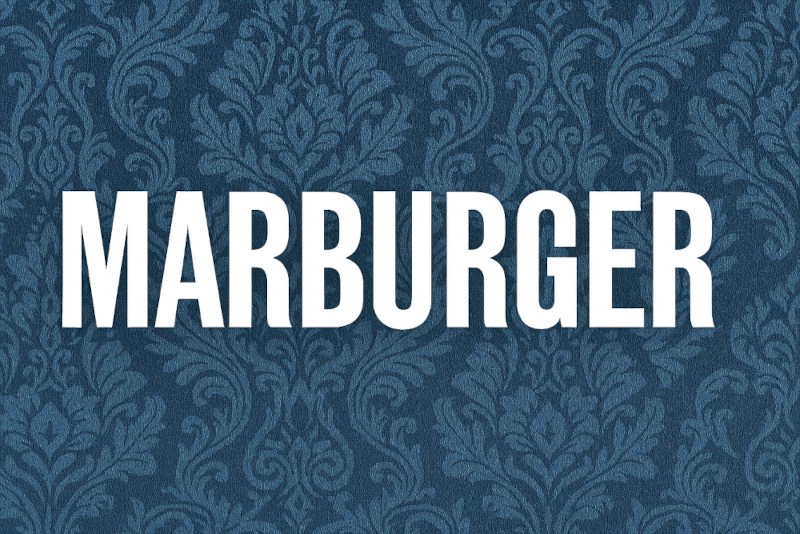 Kategoriebild MARBURGER Tapeten – elegantes Damastmuster in Blau mit weißer Schrift, stilvoller Header für Tapetenrubrik