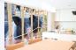 Preview: „Tiermotiv-Fototapete MS-5-0453 als Blickfang im Wohnzimmer – lebendige Farben und räumliche Tiefe“