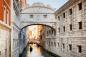 Preview: Vlies-Fototapete MS-5-1020 mit geometrischem Architektur-Motiv - Format 375 