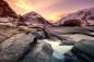 Preview: Vlies-Fototapete MS-5-1705 mit alpinem Bergmotiv – Format 375 × 250 cm, brillante Farben, klare Linien, Naturpanorama in XX