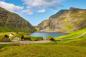 Preview: Vlies-Fototapete MS-5-1812 mit alpinem Bergmotiv – Format 375 × 250 cm, brillante Farben, klare Linien, Naturpanorama in XX