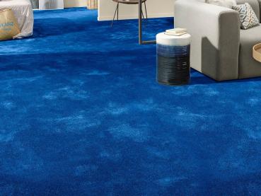 Vorwerk Lyrica 3Q63 verlegt in modernem Wohnraum; elegante Teppichfläche mit harmonischer Raumwirkung und wohnlicher Atmosphäre
