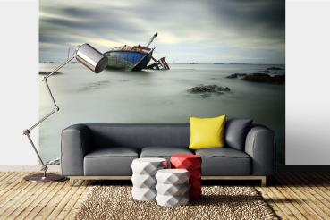 Fototapete MS-5-2763 „Boote & Schiffe“ als Wanddekoration in modernem Wohnraum; stimmungsvolles Hafenmotiv mit räumlicher Tiefe