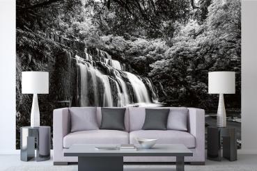 Fototapete MS-5-3169 mit Wasserfall-Motiv in einem modern eingerichteten Wohnraum