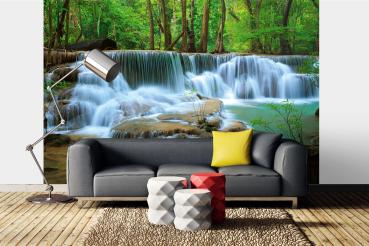 Fototapete MS-5-3249 mit Wasserfall-Motiv in einem modern eingerichteten Wohnraum