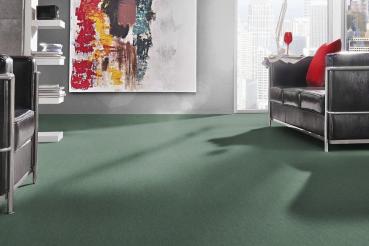 Nutria Melange 4H08 als Bodenbelag in modernem Wohnraum; hochwertiger Vorwerk-Velours mit wohnlicher Wirkung