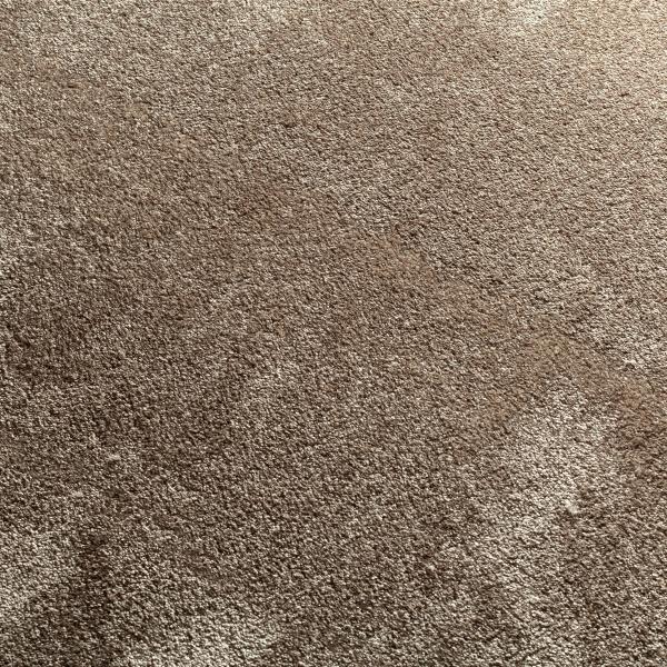 Nahaufnahme der schimmernden Veloursstruktur von JAB Amaze 122 – weich, hochwertig und elegant
