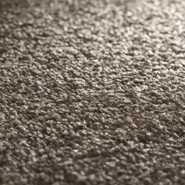JAB Amaze 122 – glänzender Velours-Teppichboden in 500 cm Breite mit ruhiger, homogener Oberfläche