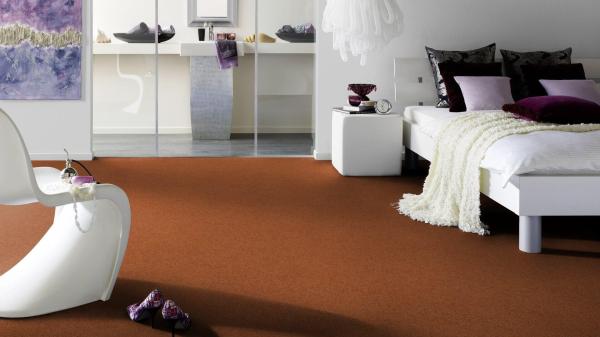 Vorwerk Teppichboden Conzano 1P50 – wohnliches Raumbild mit verlegter Großrolle, ideal für Objektbereiche