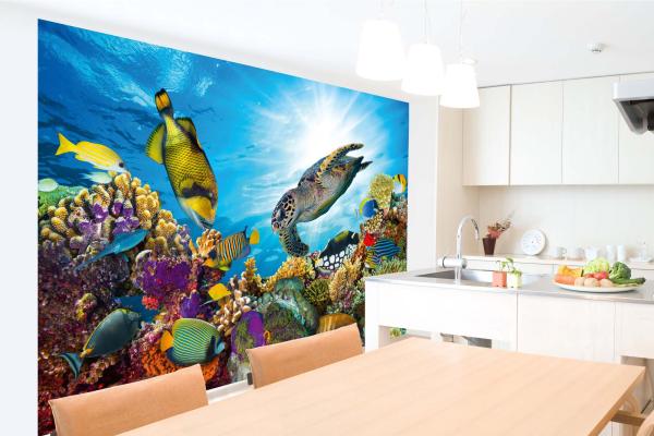 „Tiermotiv-Fototapete MS-5-0512 als Blickfang im Wohnzimmer – lebendige Farben und räumliche Tiefe“