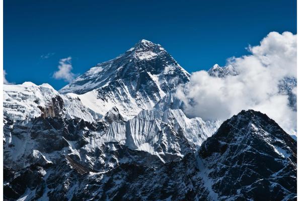 Vlies-Fototapete MS-5-1668 mit alpinem Bergmotiv – Format 375 × 250 cm, brillante Farben, klare Linien, Naturpanorama in XX