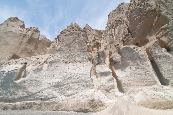 Vlies-Fototapete MS-5-1706 mit alpinem Bergmotiv – Format 375 × 250 cm, brillante Farben, klare Linien, Naturpanorama in XX
