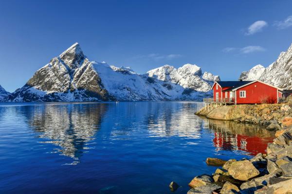Vlies-Fototapete MS-5-1813 mit alpinem Bergmotiv – Format 375 × 250 cm, brillante Farben, klare Linien, Naturpanorama in XX