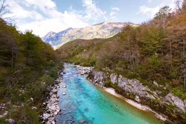 Vlies-Fototapete MS-5-3100 mit alpinem Bergmotiv – Format 375 × 250 cm, brillante Farben, klare Linien, Naturpanorama in XX