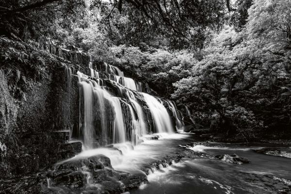 Detailansicht der Vlies-Fototapete MS-5-3169 mit Wasserfall-Motiv in XXL