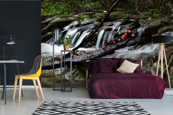 Fototapete MS-5-3179 mit Wasserfall-Motiv in einem modern eingerichteten Wohnraum