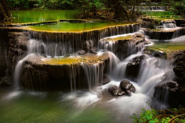 Detailansicht der Vlies-Fototapete MS-5-3255 mit Wasserfall-Motiv in XXL