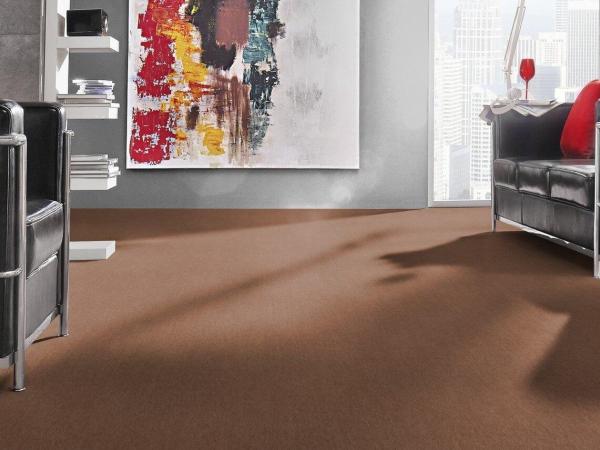 Nutria Melange 1N95 als Bodenbelag in modernem Wohnraum; hochwertiger Vorwerk-Velours mit wohnlicher Wirkung