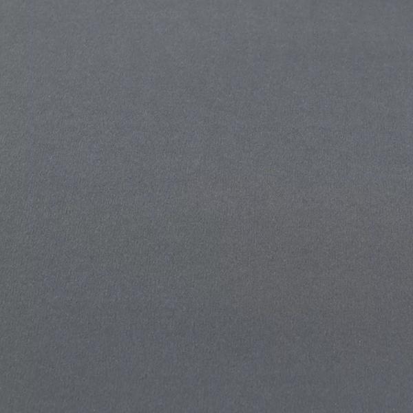„Girloon Standard 555 Teppichboden – Draufsicht auf samtige Velours-Oberfläche in Farbe 555, homogen und weich strukturiert“